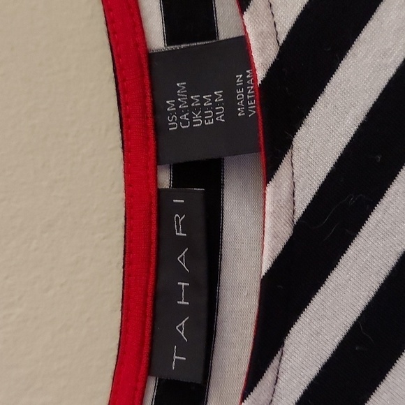 TAHARI Black and White Striped Elbow Sleeve Pullover Pleated Top - Picture 2 of 8